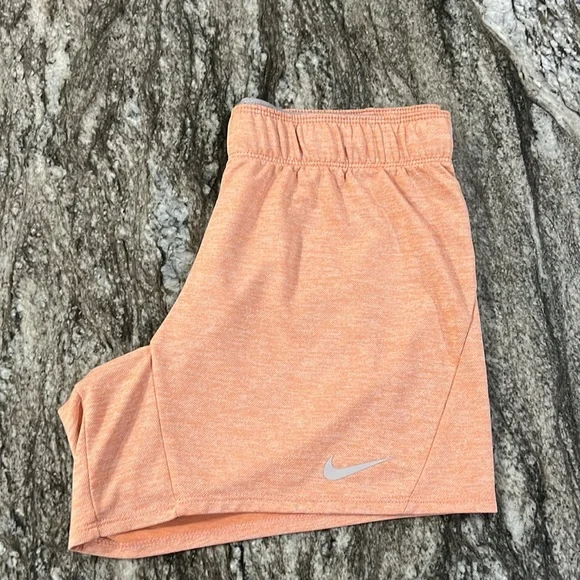 Womens Nike Shorts - Picture 3 of 10